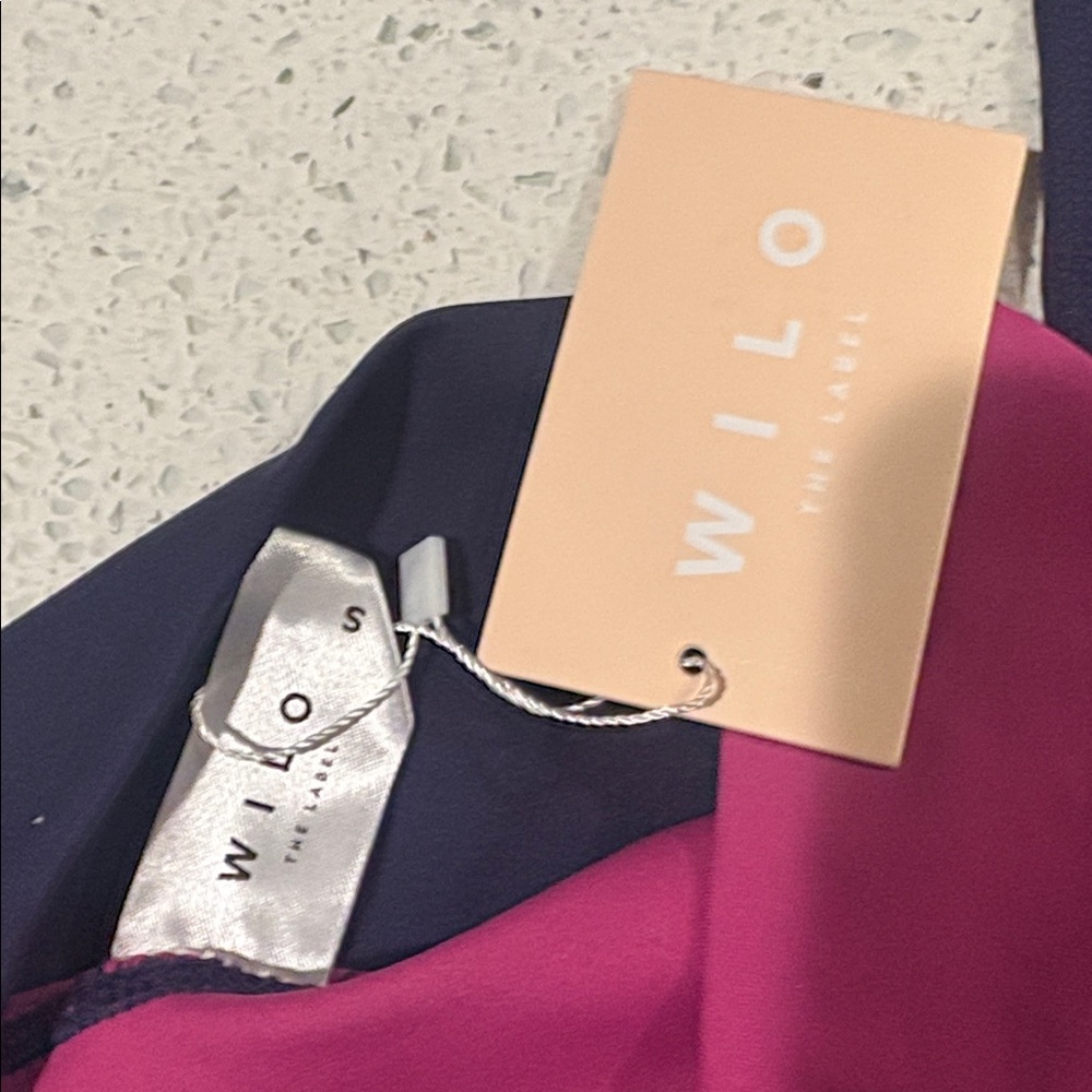Wilo Athleisure 7/8 High-Rise Yoga Pants Navy Pink Size S NWT - Picture 3 of 6
